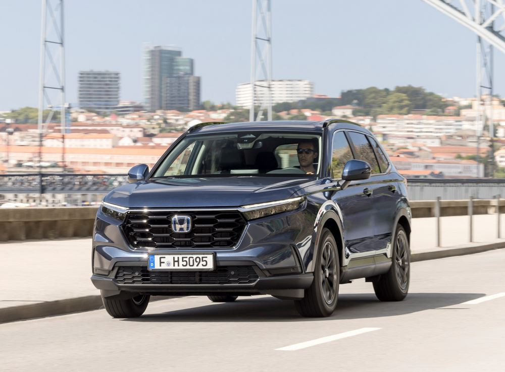 Le SUV Honda CR-V de sixième génération affiche un aspect plus affirmé à l'avant