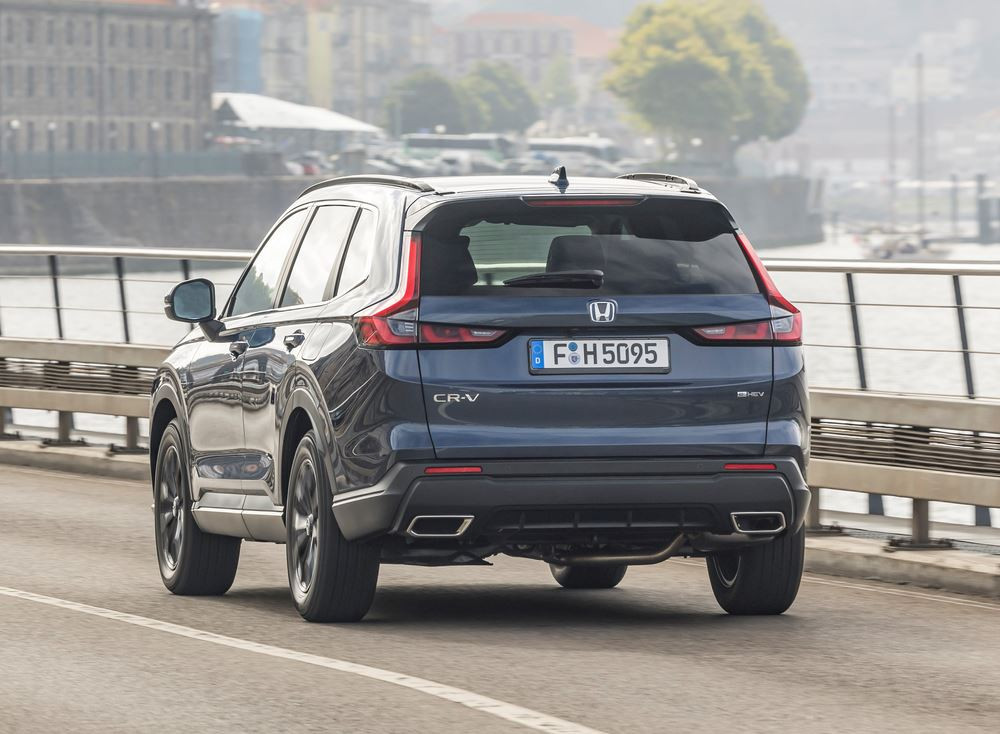 Le SUV Honda CR-V de sixième génération affiche un aspect plus affirmé à l'avant