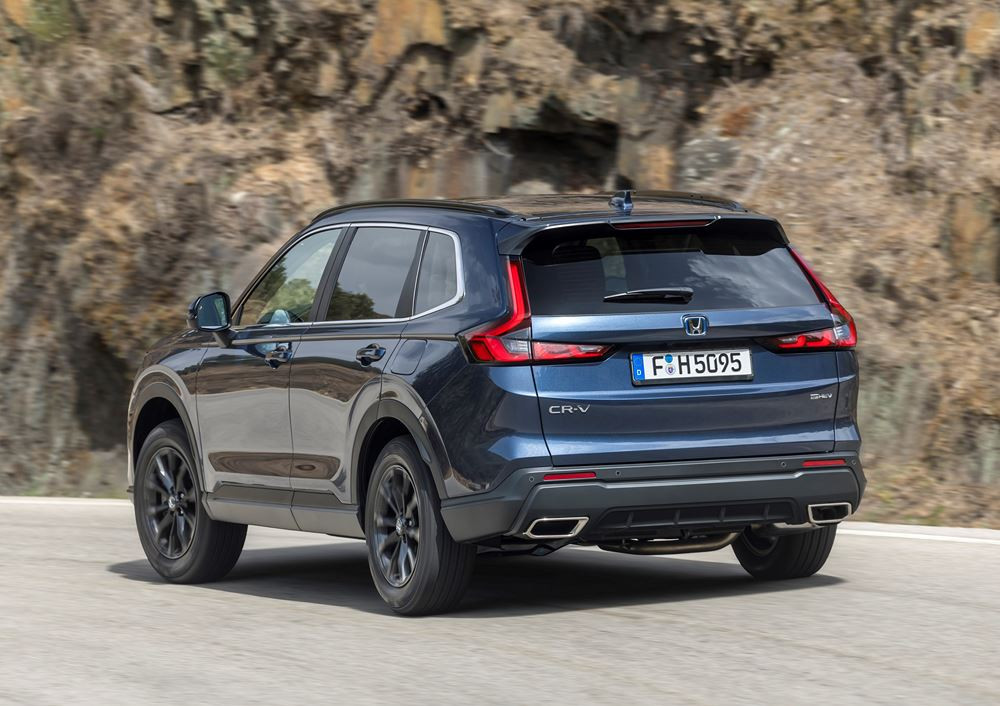Le SUV Honda CR-V de sixième génération affiche un aspect plus affirmé à l'avant