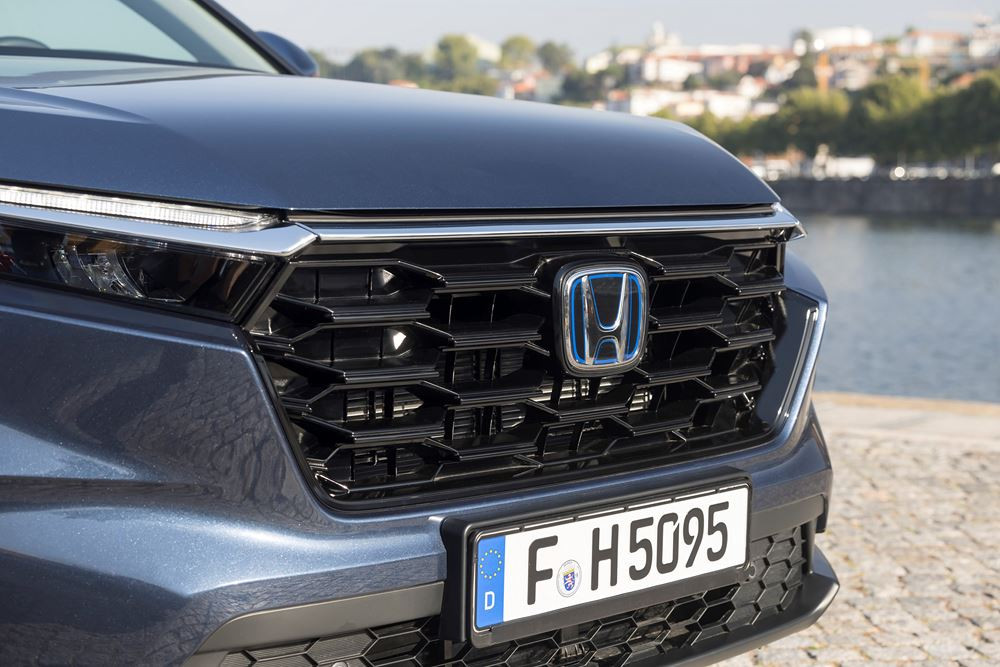 Le SUV Honda CR-V de sixième génération affiche un aspect plus affirmé à l'avant