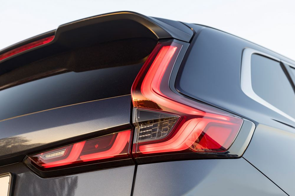 Le SUV Honda CR-V de sixième génération affiche un aspect plus affirmé à l'avant