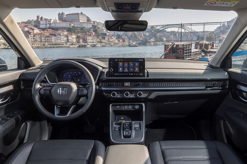 Le SUV Honda CR-V de sixième génération affiche un aspect plus affirmé à l'avant
