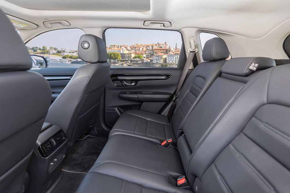 Le SUV Honda CR-V de sixième génération affiche un aspect plus affirmé à l'avant