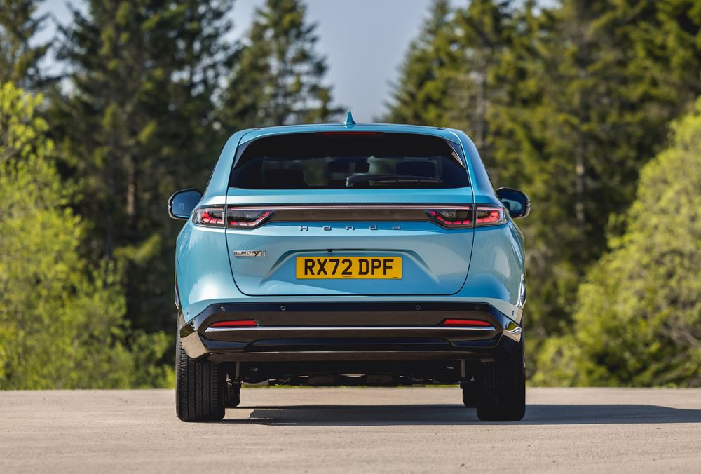 Le SUV compact électrique Honda e:Ny1 revendique une autonomie de 412 km