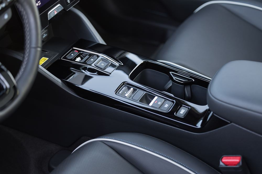 Le SUV compact électrique Honda e:Ny1 revendique une autonomie de 412 km