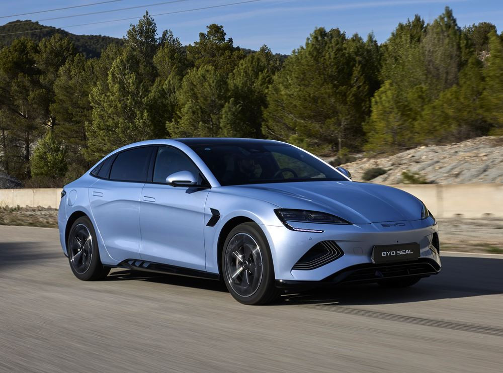 La berline électrique du segment D Byd Seal revendique une autonomie WLTP jusqu'à 570 km