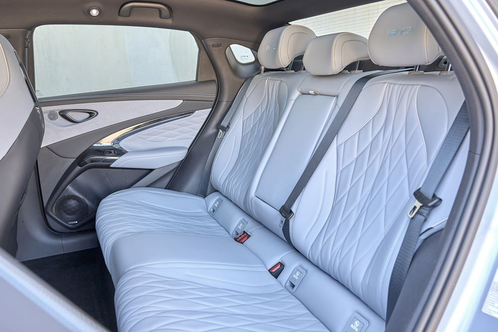 La berline électrique du segment D Byd Seal revendique une autonomie WLTP jusqu'à 570 km