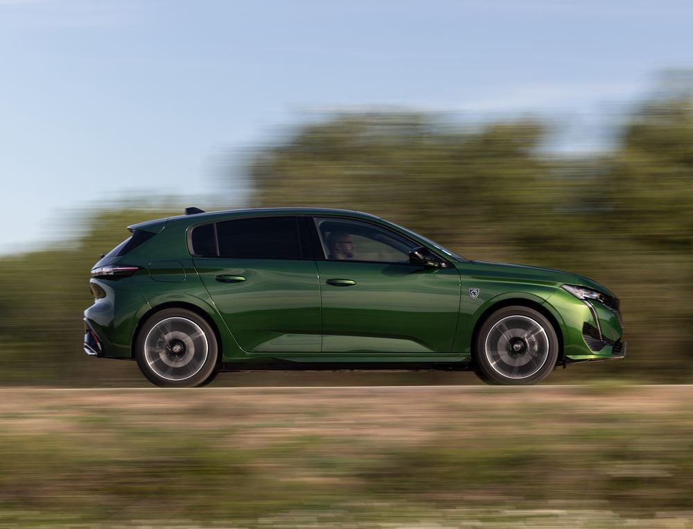 La Peugeot e-308 électrique affiche une autonomie de 410 km
