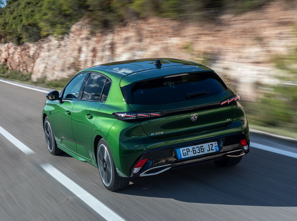 La Peugeot e-308 électrique affiche une autonomie de 410 km