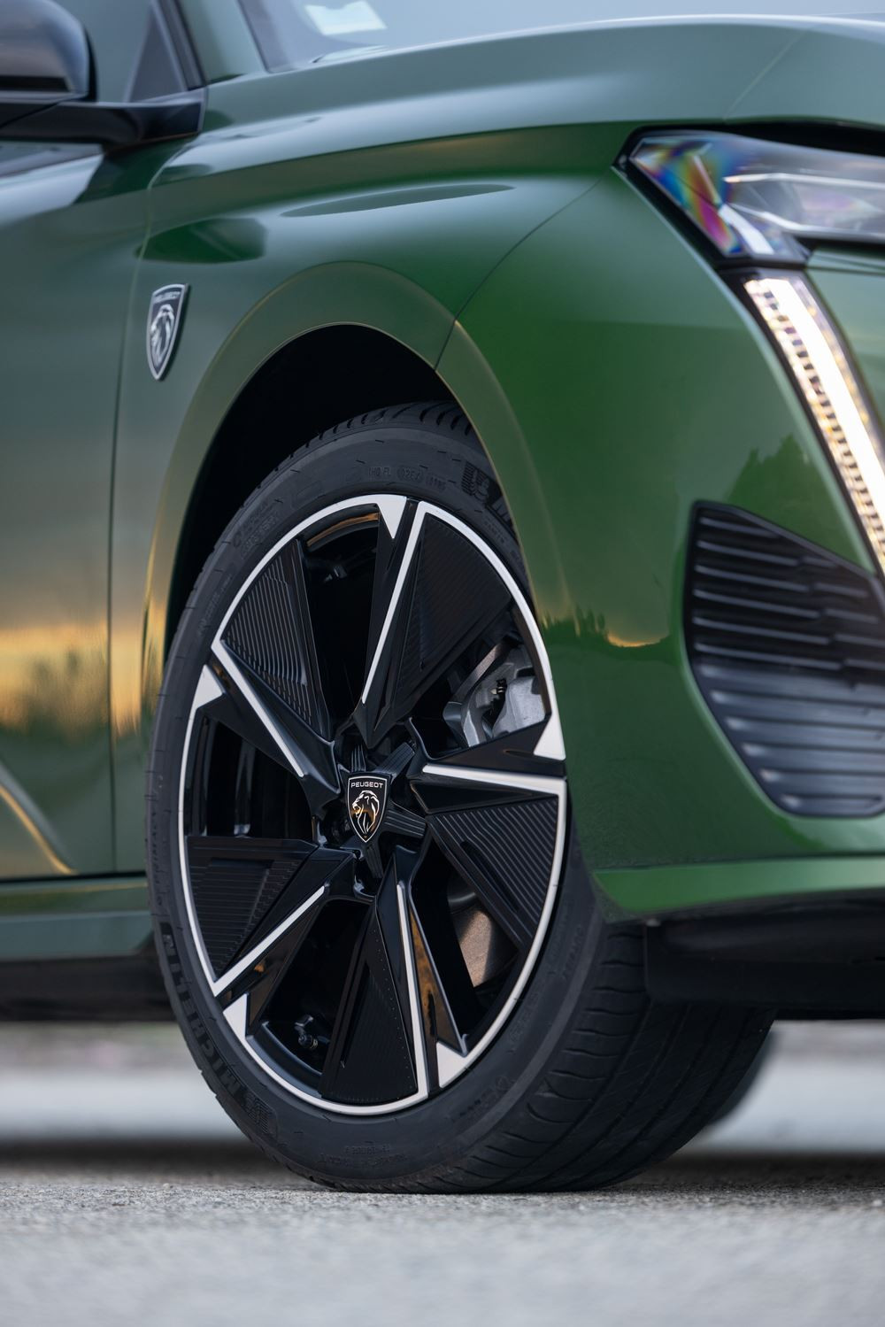 La Peugeot e-308 électrique affiche une autonomie de 410 km