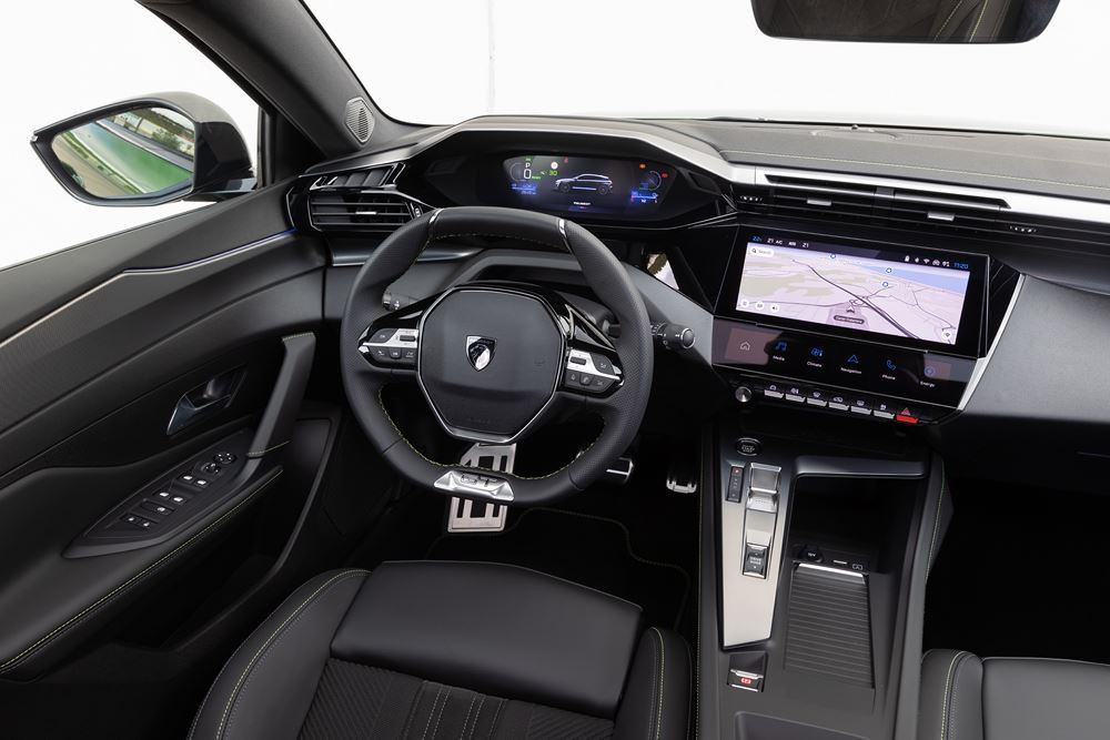 La Peugeot e-308 électrique affiche une autonomie de 410 km