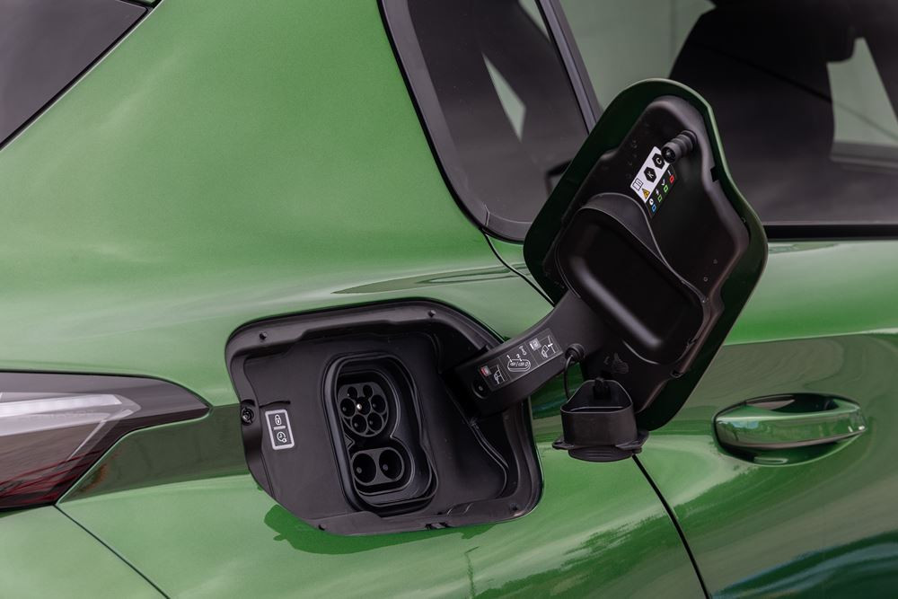 La Peugeot e-308 électrique affiche une autonomie de 410 km