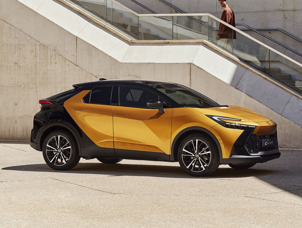 Le SUV coupé du segment C au design radical Toyota C-HR en approche