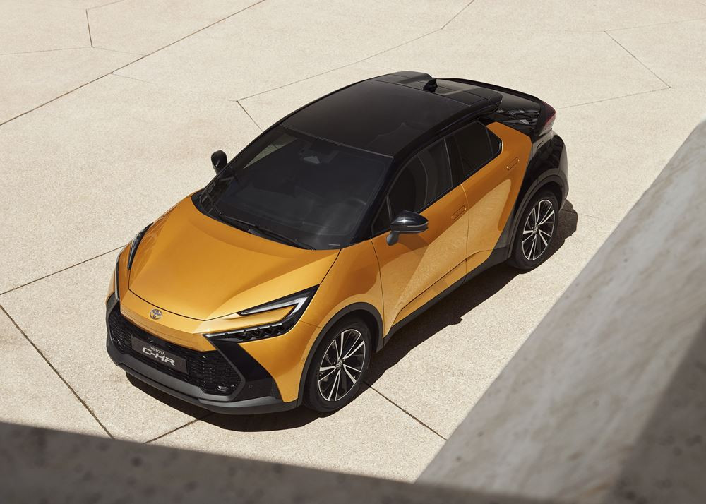Le SUV coupé du segment C au design radical Toyota C-HR en approche