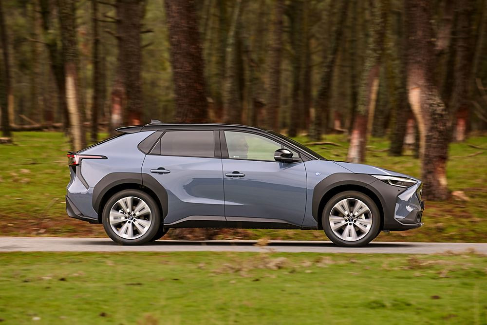 Le SUV électrique de taille intermédiaire Subaru Solterra en approche