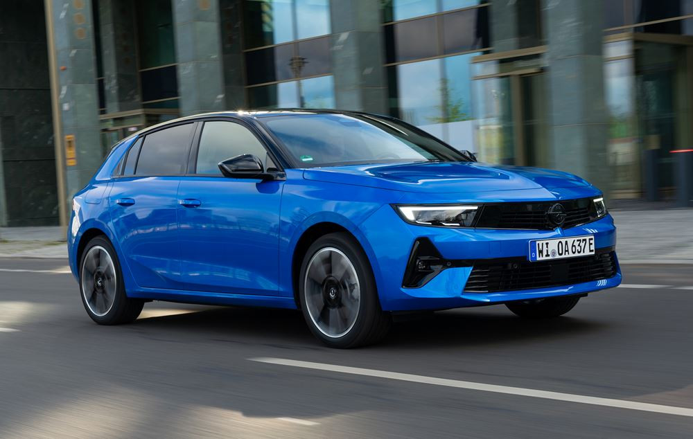 La berline compacte Opel Astra Electric affiche une autonomie de 418 km