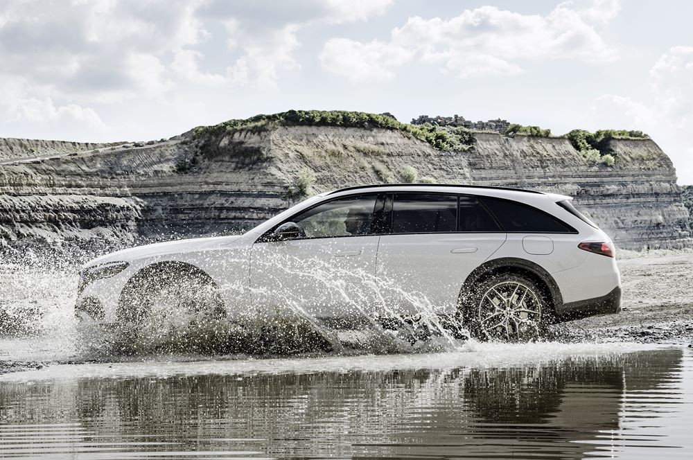 La Mercedes Classe E All Terrain de nouvelle génération en approche