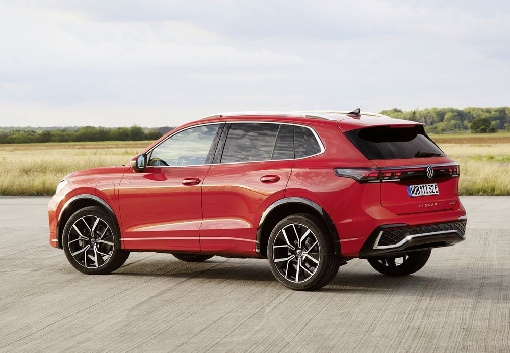 La troisième génération du Volkswagen Tiguan au style plus affirmé arrive sur le marché