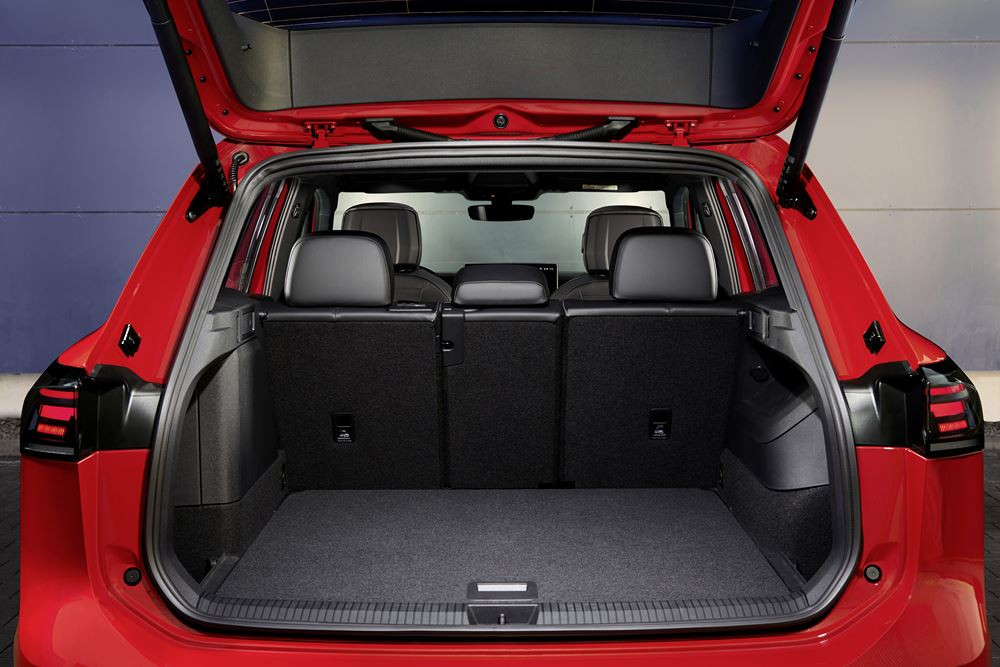 La troisième génération du Volkswagen Tiguan au style plus affirmé arrive sur le marché