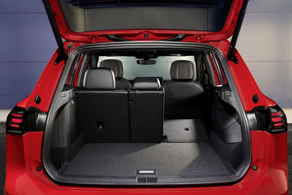La troisième génération du Volkswagen Tiguan au style plus affirmé arrive sur le marché