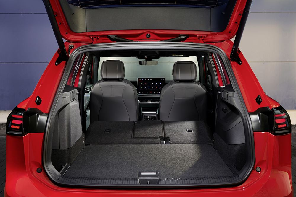 La troisième génération du Volkswagen Tiguan au style plus affirmé arrive sur le marché