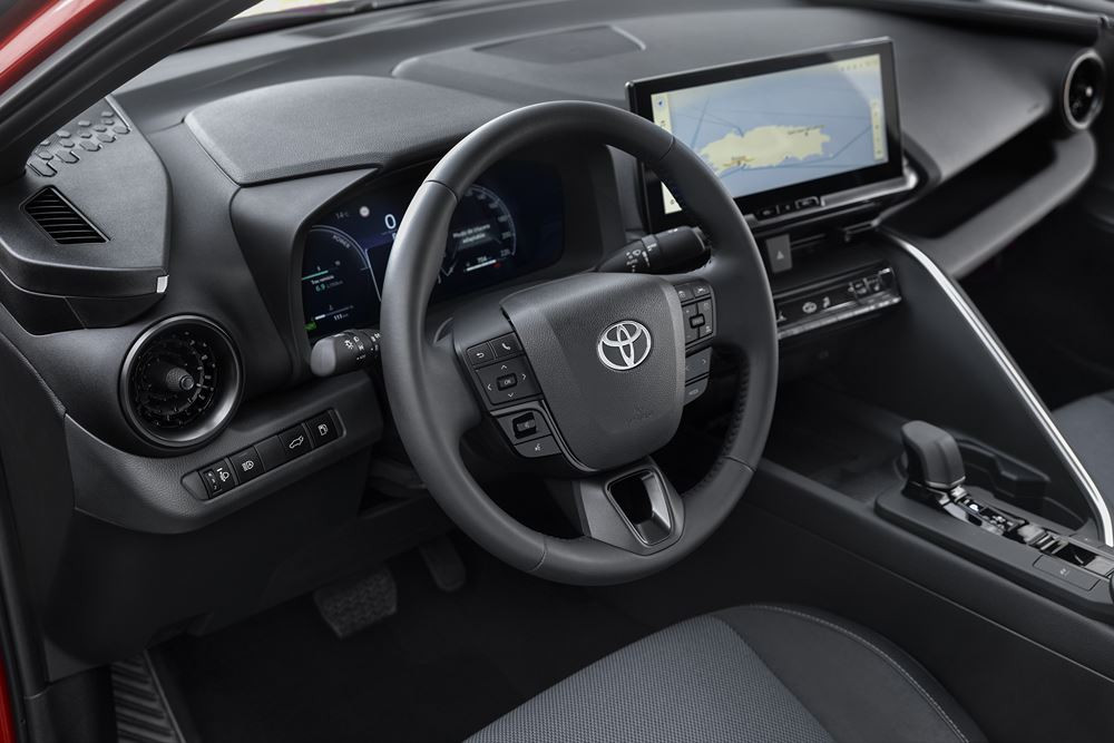 Le SUV du segment C Toyota C-HR affiche un style spectaculaire de concept-car