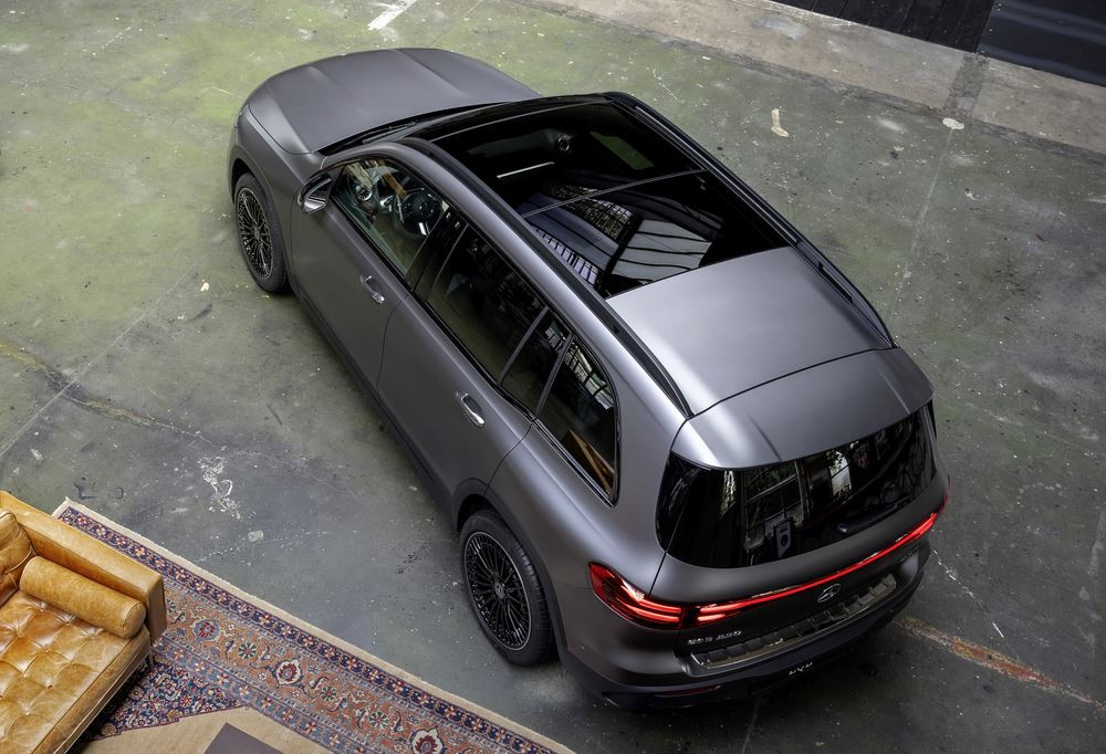 Le SUV compact sept places électrique Mercedes EQB mis à jour en approche