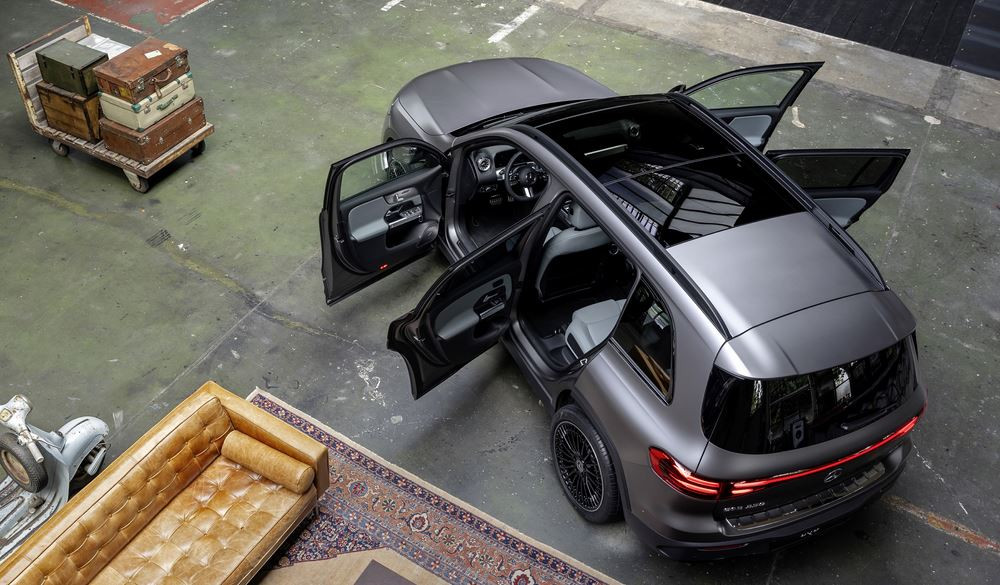 Le SUV compact sept places électrique Mercedes EQB mis à jour en approche
