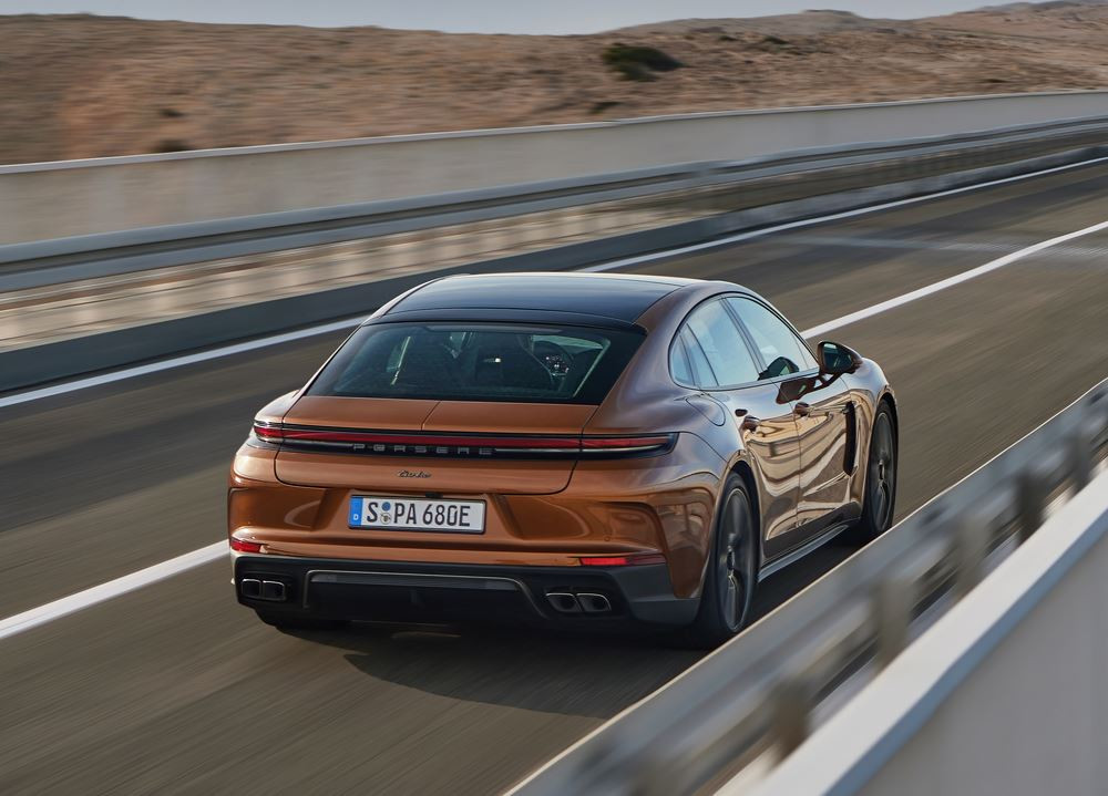 La troisième génération de la berline sportive Porsche Panamera revendique une dynamique optimisée