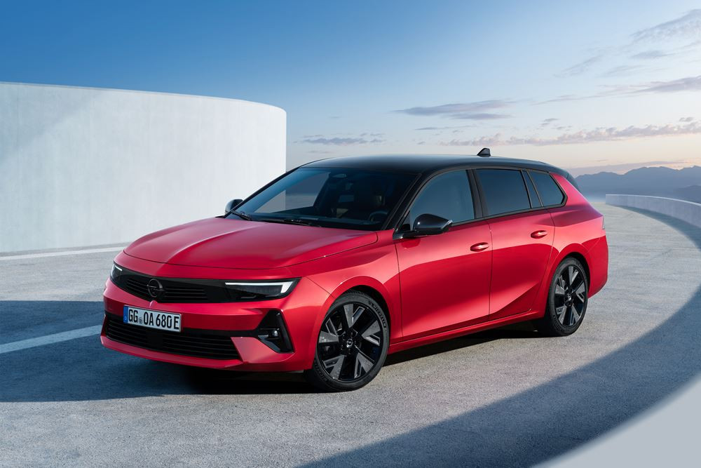 Le break compact Opel Astra Sports Tourer Electric affiche une autonomie jusqu'à 413 km