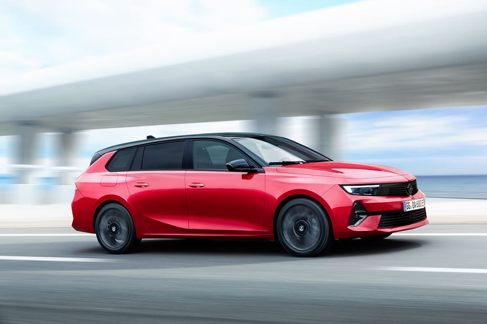 Le break compact Opel Astra Sports Tourer Electric affiche une autonomie jusqu'à 413 km