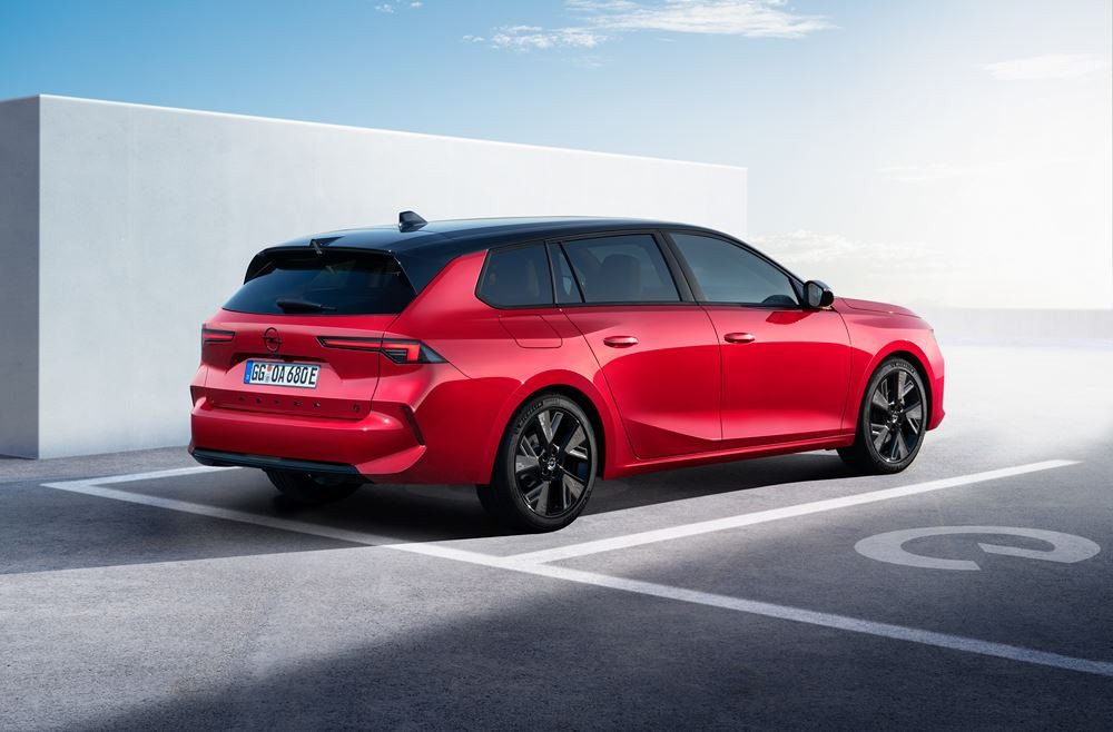 Le break compact Opel Astra Sports Tourer Electric affiche une autonomie jusqu'à 413 km