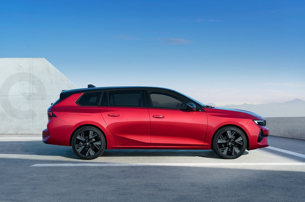 Le break compact Opel Astra Sports Tourer Electric affiche une autonomie jusqu'à 413 km