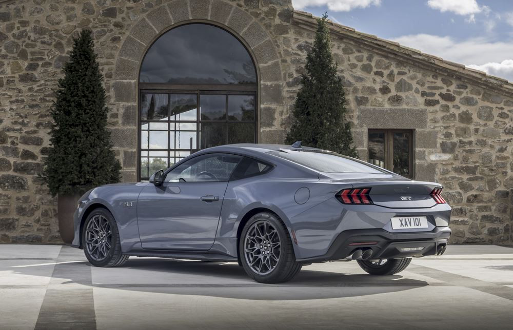 Le coupé sportif Ford Mustang Fastback au style plus affirmé arrive en Europe