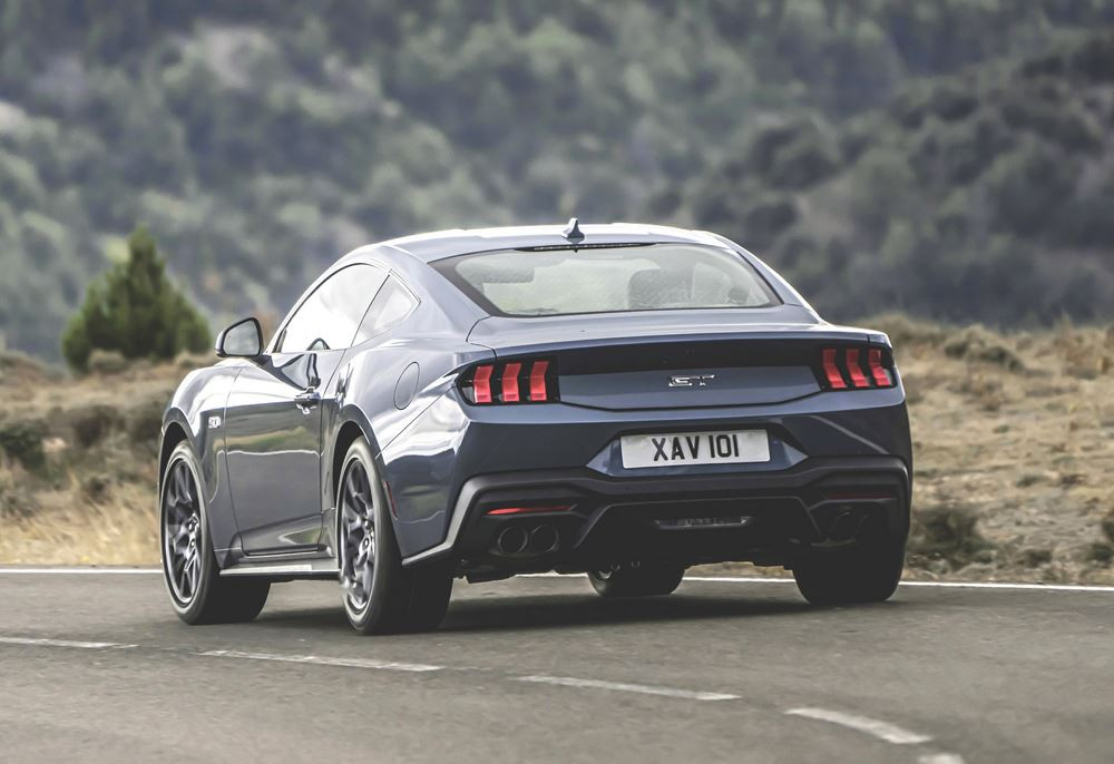Le coupé sportif Ford Mustang Fastback au style plus affirmé arrive en Europe