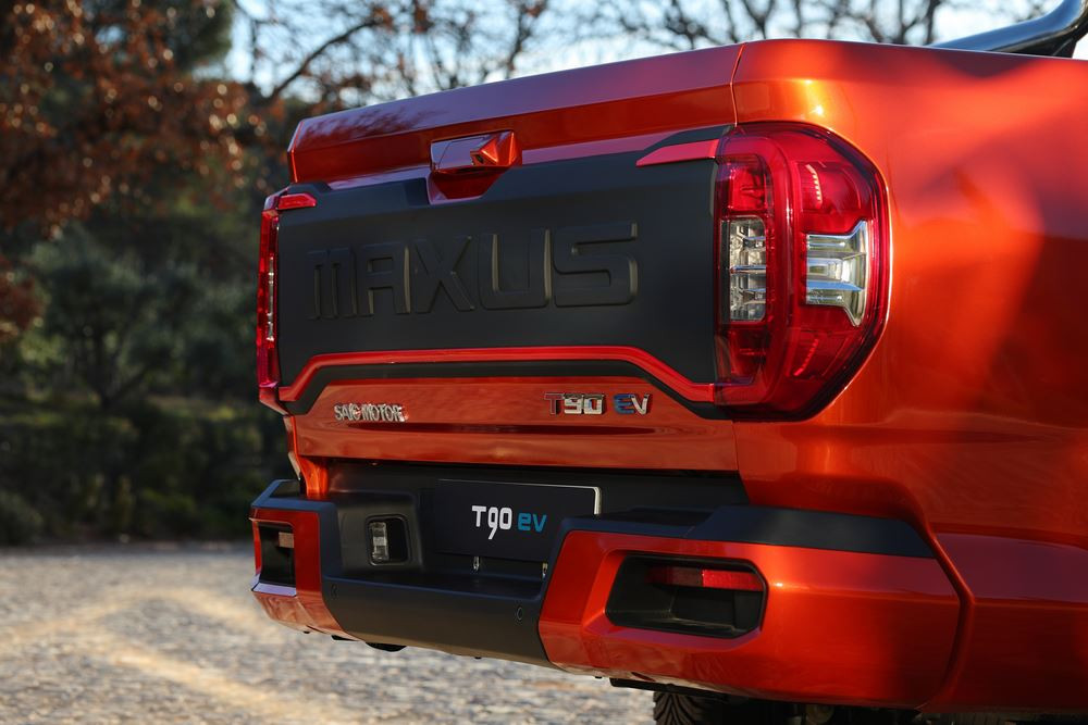 Le pick-up électrique T90-EV de Maxus assure une autonomie WLTP jusqu'à 330 km