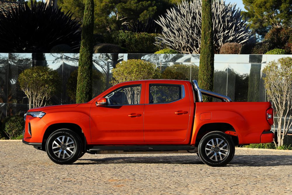 Le pick-up électrique T90-EV de Maxus assure une autonomie WLTP jusqu'à 330 km