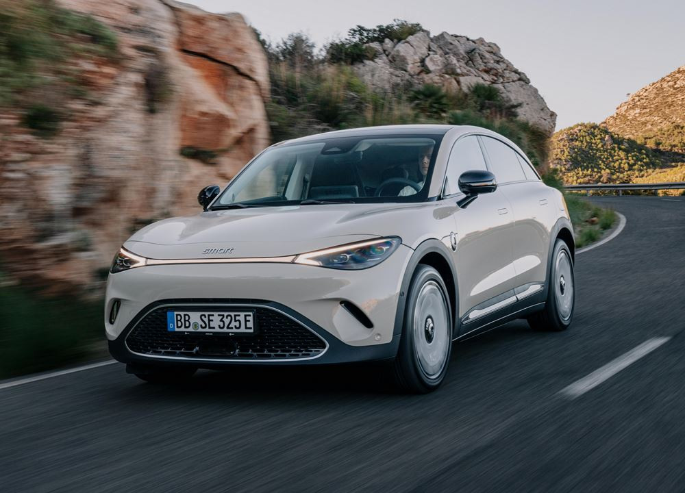 Le SUV coupé électrique smart #3 affiche une allure sportive premium