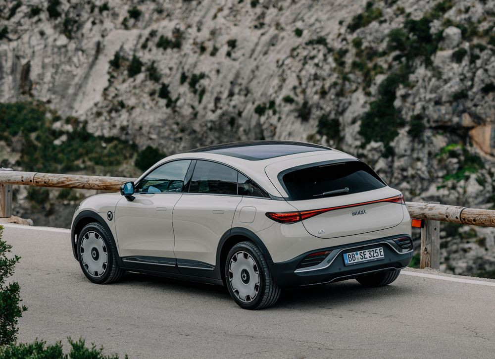 Le SUV coupé électrique smart #3 affiche une allure sportive premium