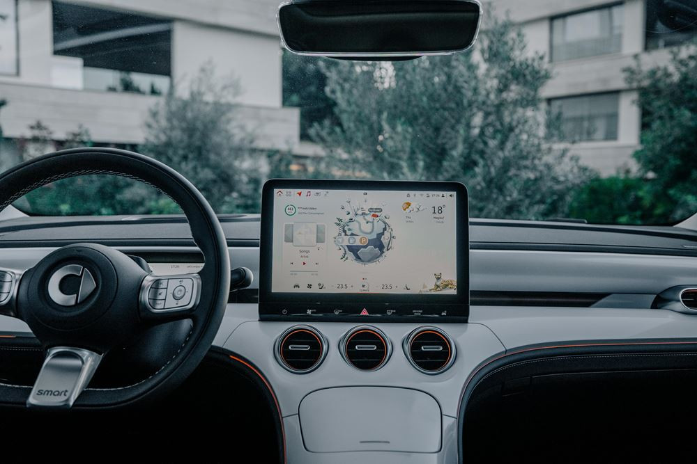 Le SUV coupé électrique smart #3 affiche une allure sportive premium