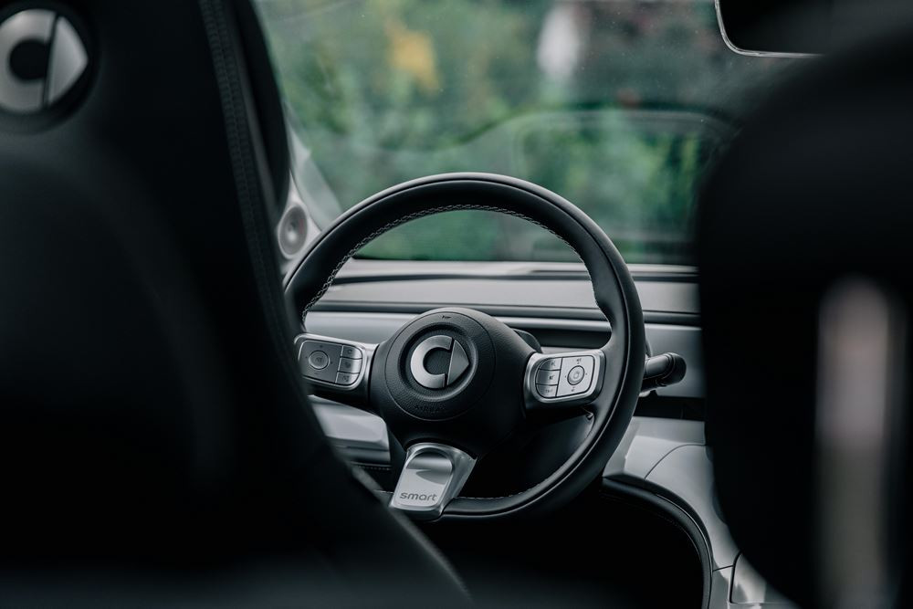 Le SUV coupé électrique smart #3 affiche une allure sportive premium