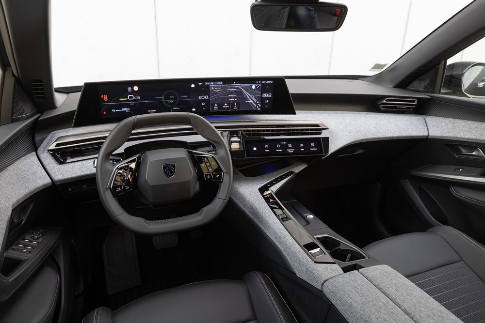 Le SUV fastback électrique Peugeot E-3008 entre dans une nouvelle dimension