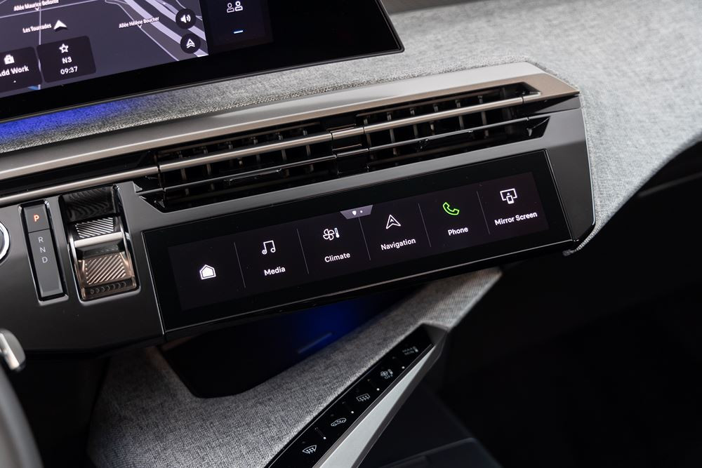 Le SUV fastback électrique Peugeot E-3008 entre dans une nouvelle dimension