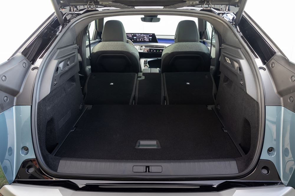 Le SUV fastback Peugeot 3008 opte pour un style dynamique