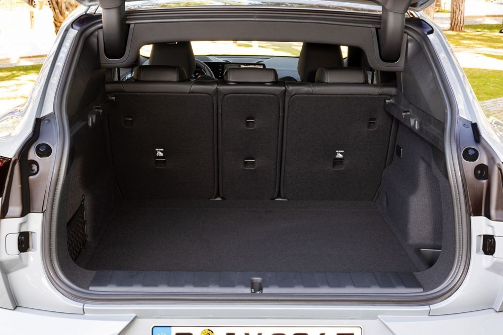 Le SAC électrique BMW iX2 xDrive30 affiche une autonomie WLTP de 417 à 449 km