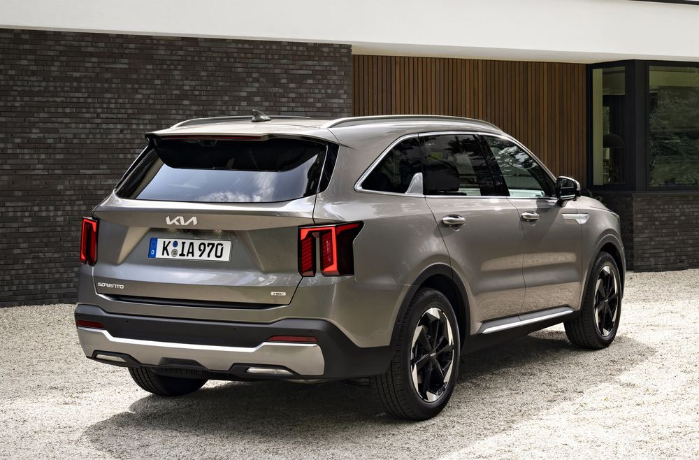 Le grand SUV Kia Sorento restylé en approche en version hybride rechargeable