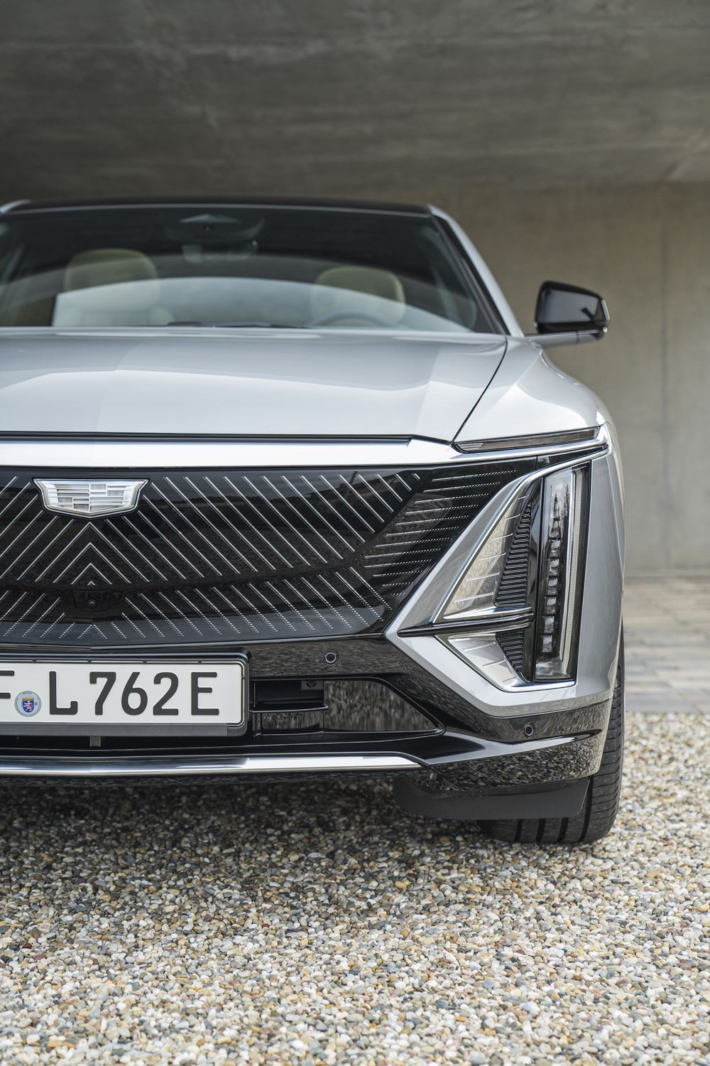 Le SUV électrique emblématique Cadillac Lyriq de 2 774 kg revendique une autonomie de 530 km