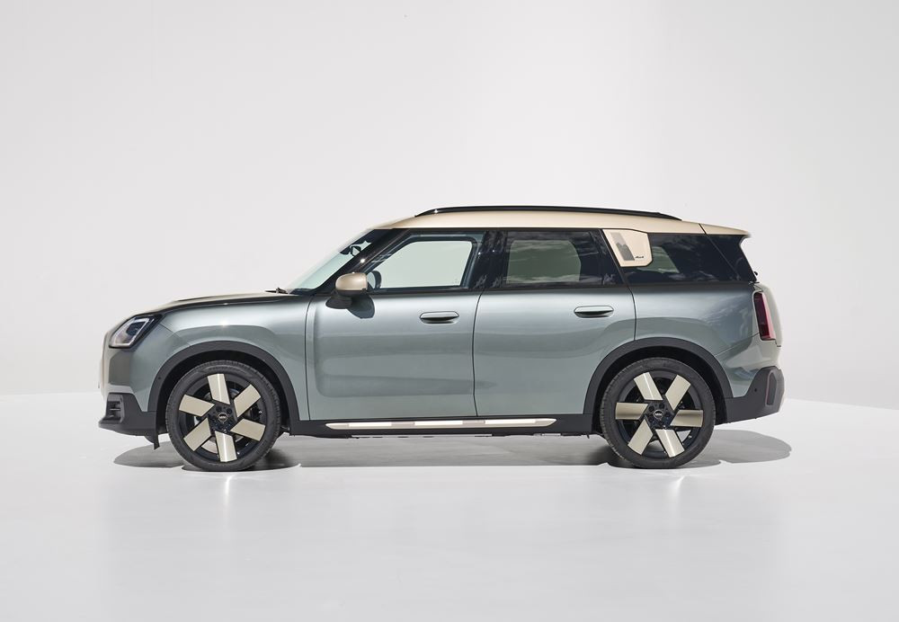 Le Mini Countryman électrique sans émissions à l'usage affiche une autonomie de près de 420 km
