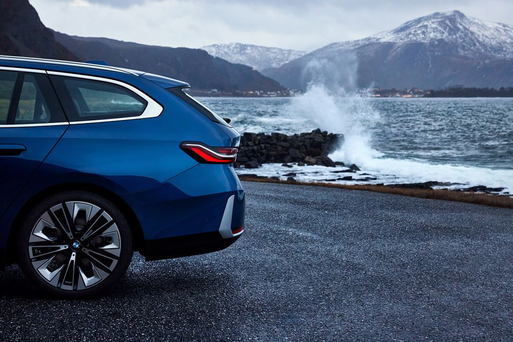 La sixième génération de la BMW Série 5 Touring affiche des proportions étirées