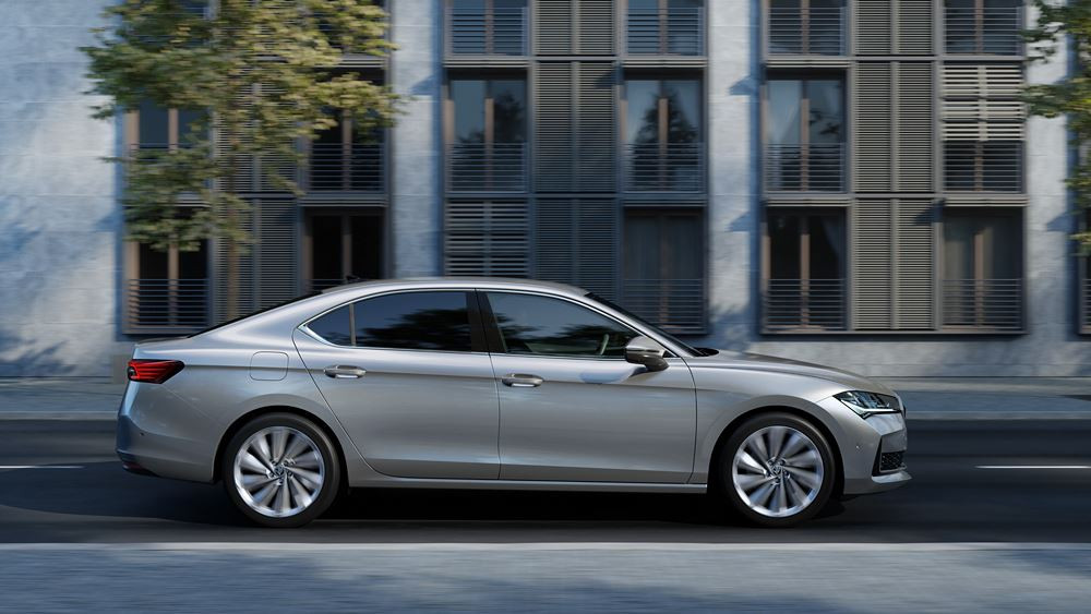 La quatrième génération de la berline à hayon Skoda Superb affiche un langage stylistique actualisé